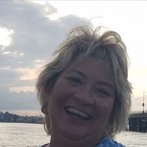 Meet your Posher, Becky